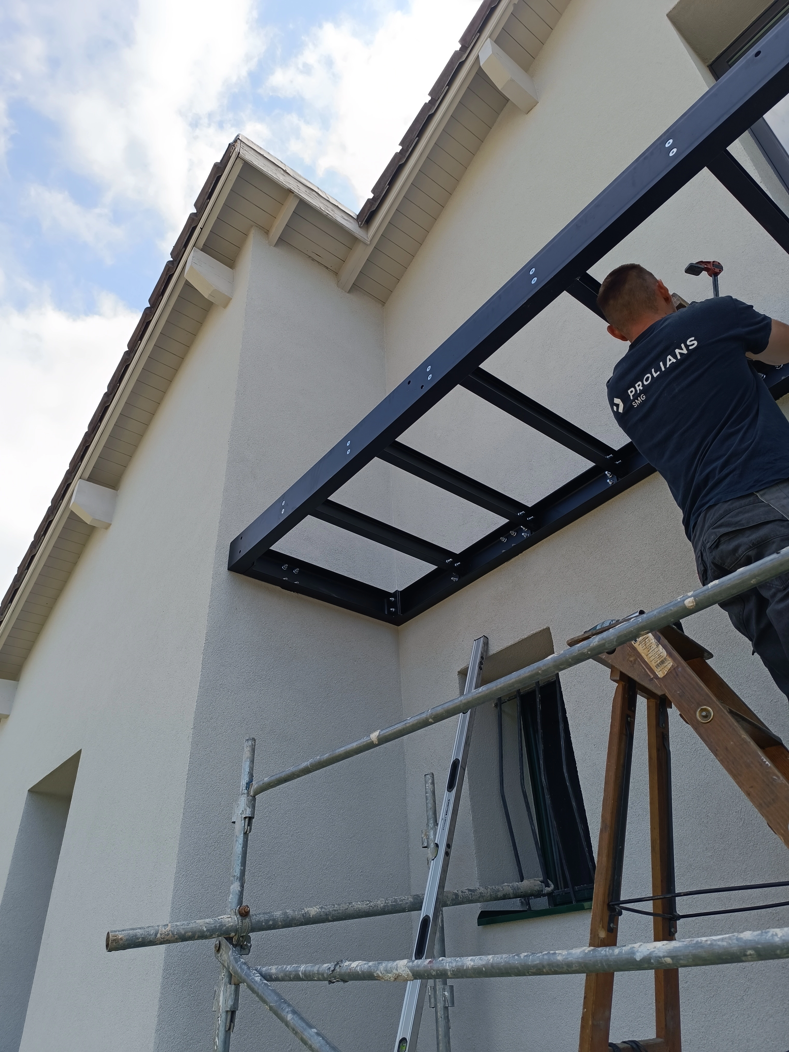 balcon;cadre;fixation;echaufaudage;applique;façade balcon;cadre;fixation;echaufaudage;applique;façade