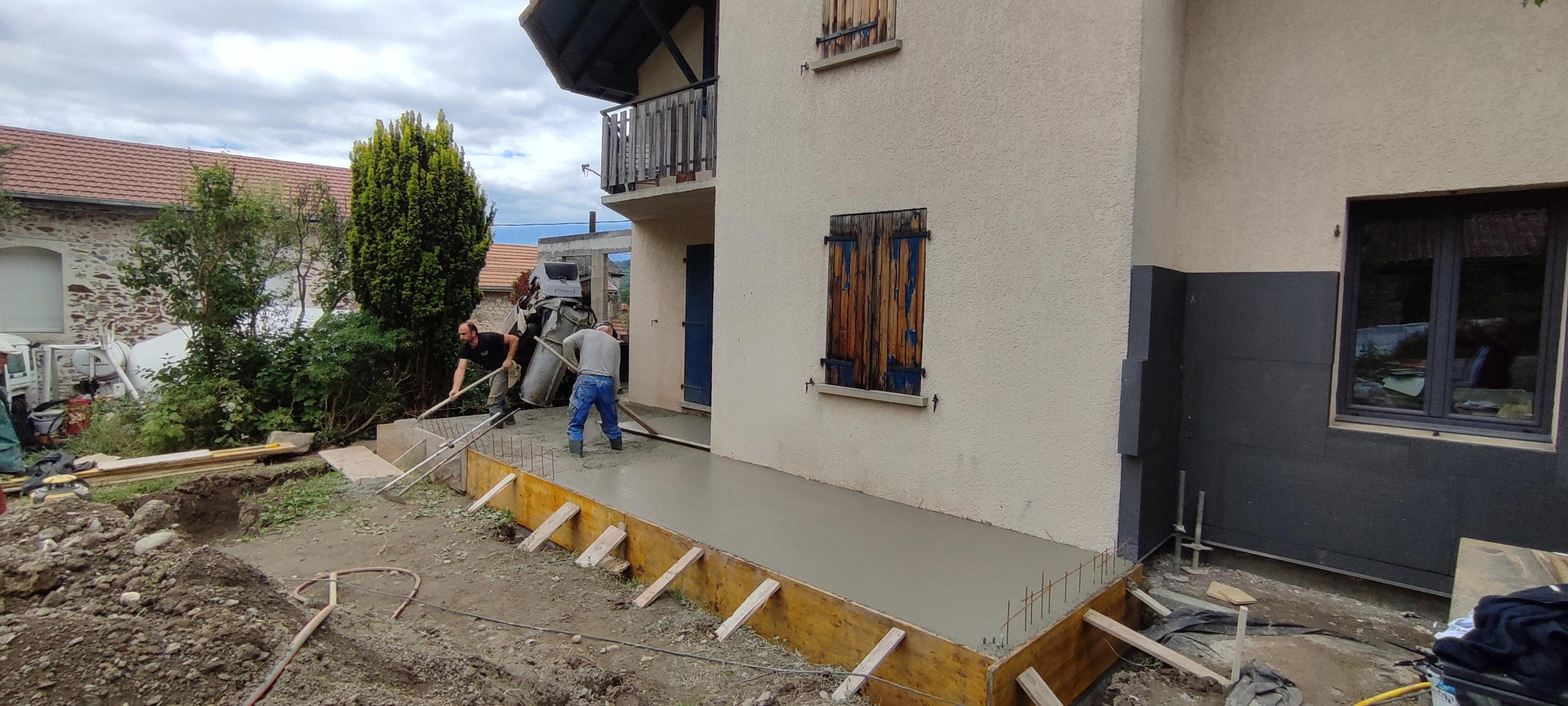 dallage lisse;béton coulé;extension;jarrie;maison;rénovation dallage lisse;béton coulé;extension;jarrie;maison;rénovation