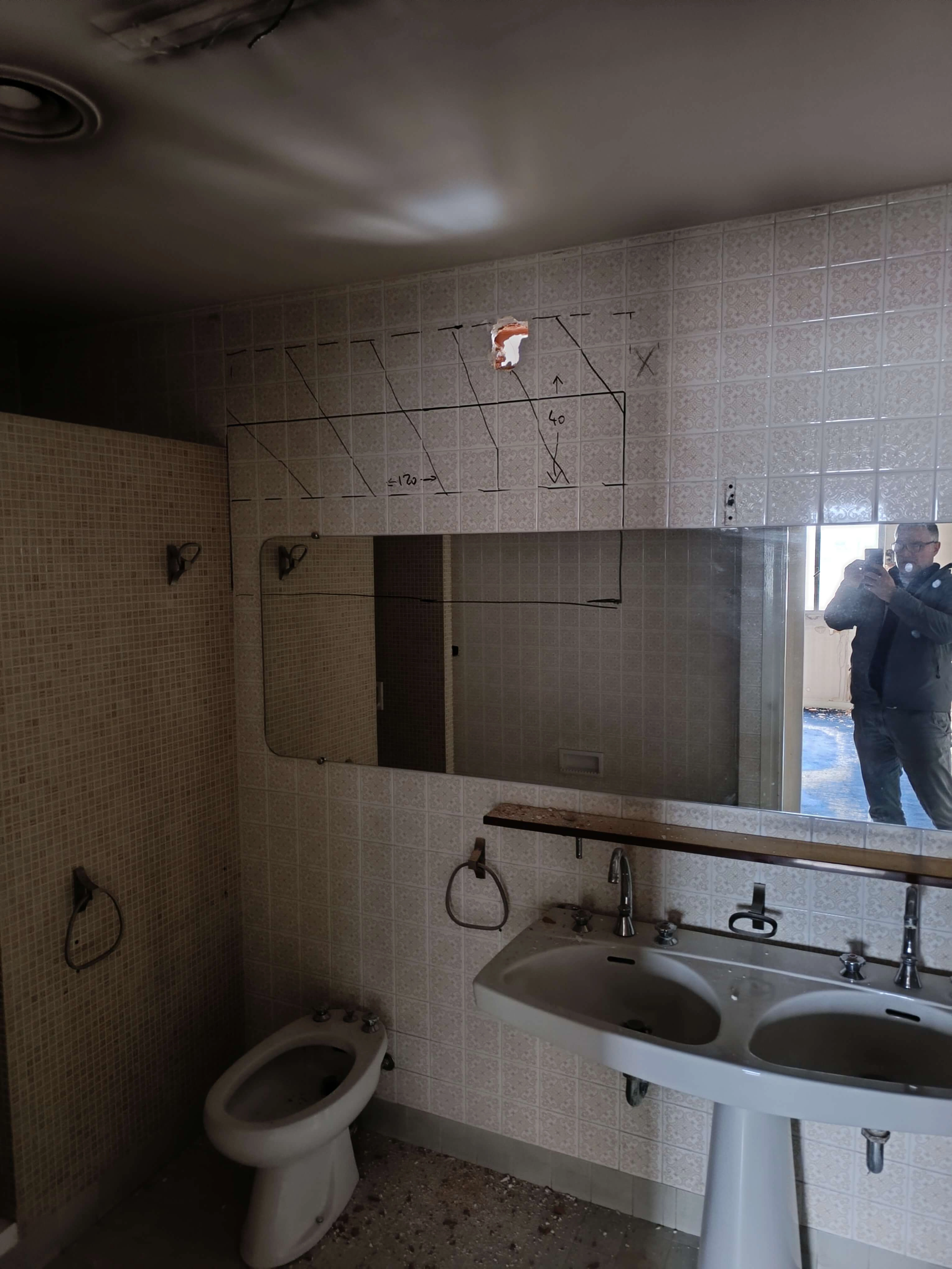 décoration salle de bain appartement standing grenoble avant 