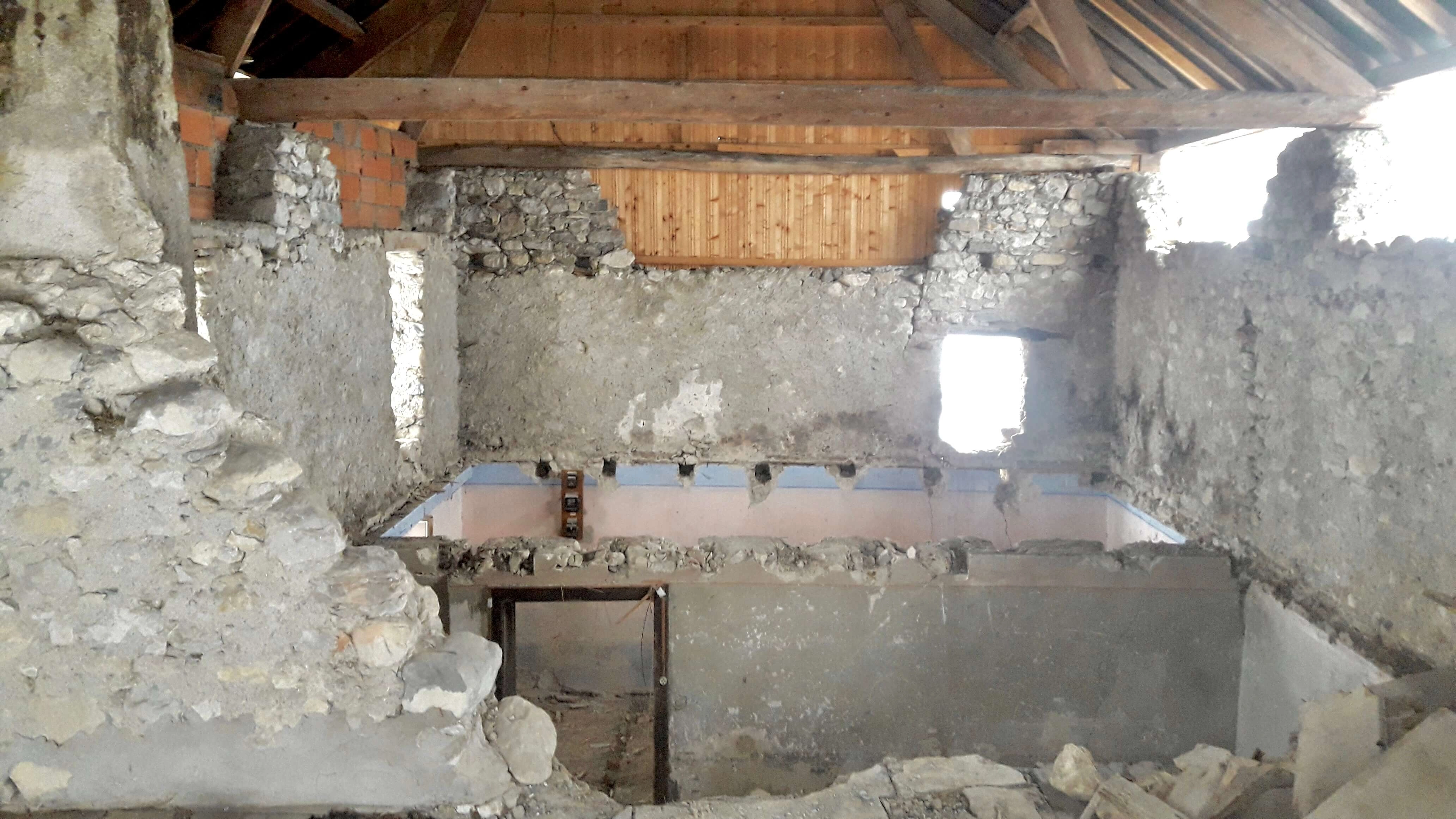 démolition de dalle, refend,rez de chaussée,maconnerie, rehabilitation de ferme démolition de dalle, refend,rez de chaussée,maconnerie, rehabilitation de ferme