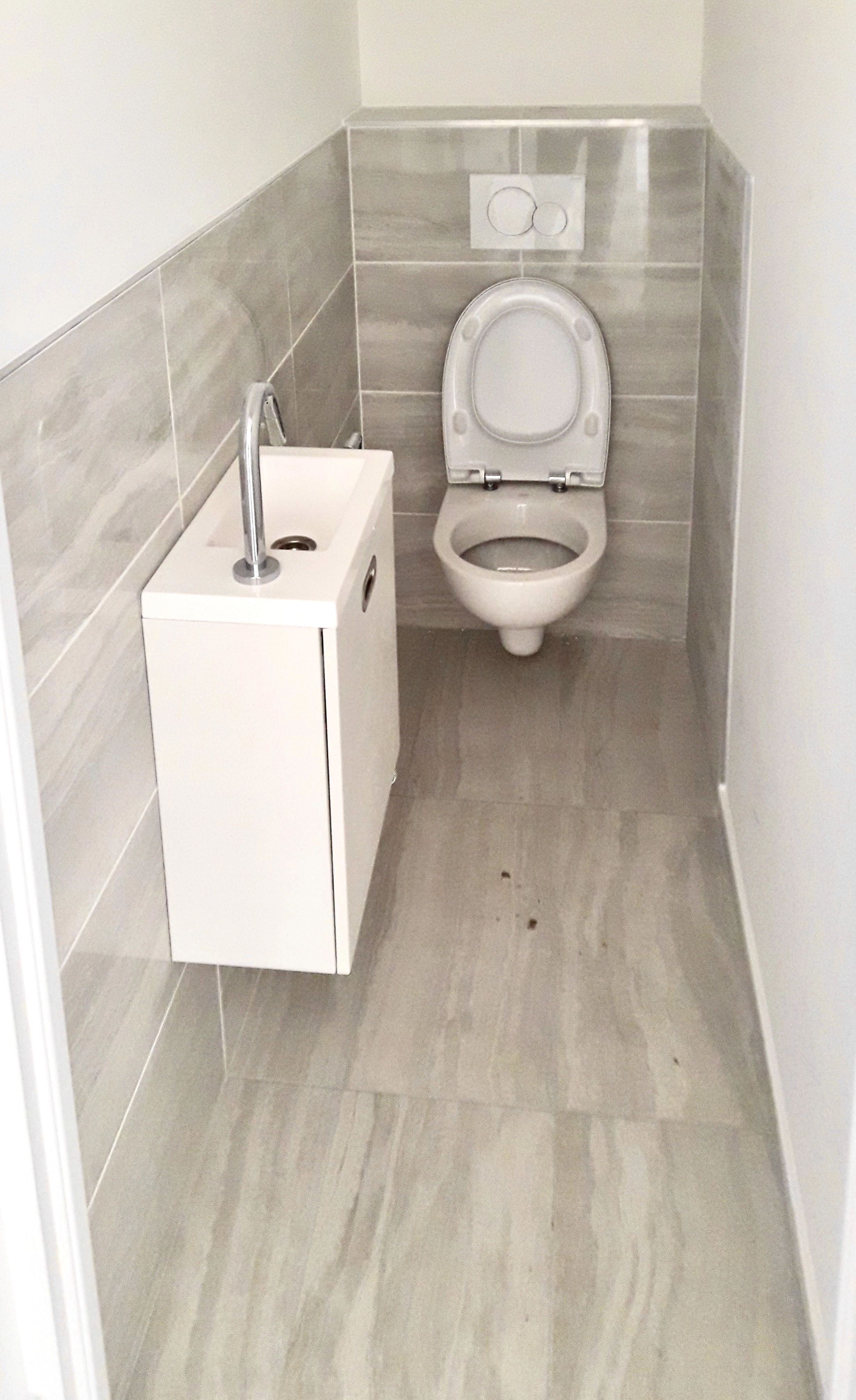 lave-main, wc suspendu, pose de faience lave-main, wc suspendu, pose de faience