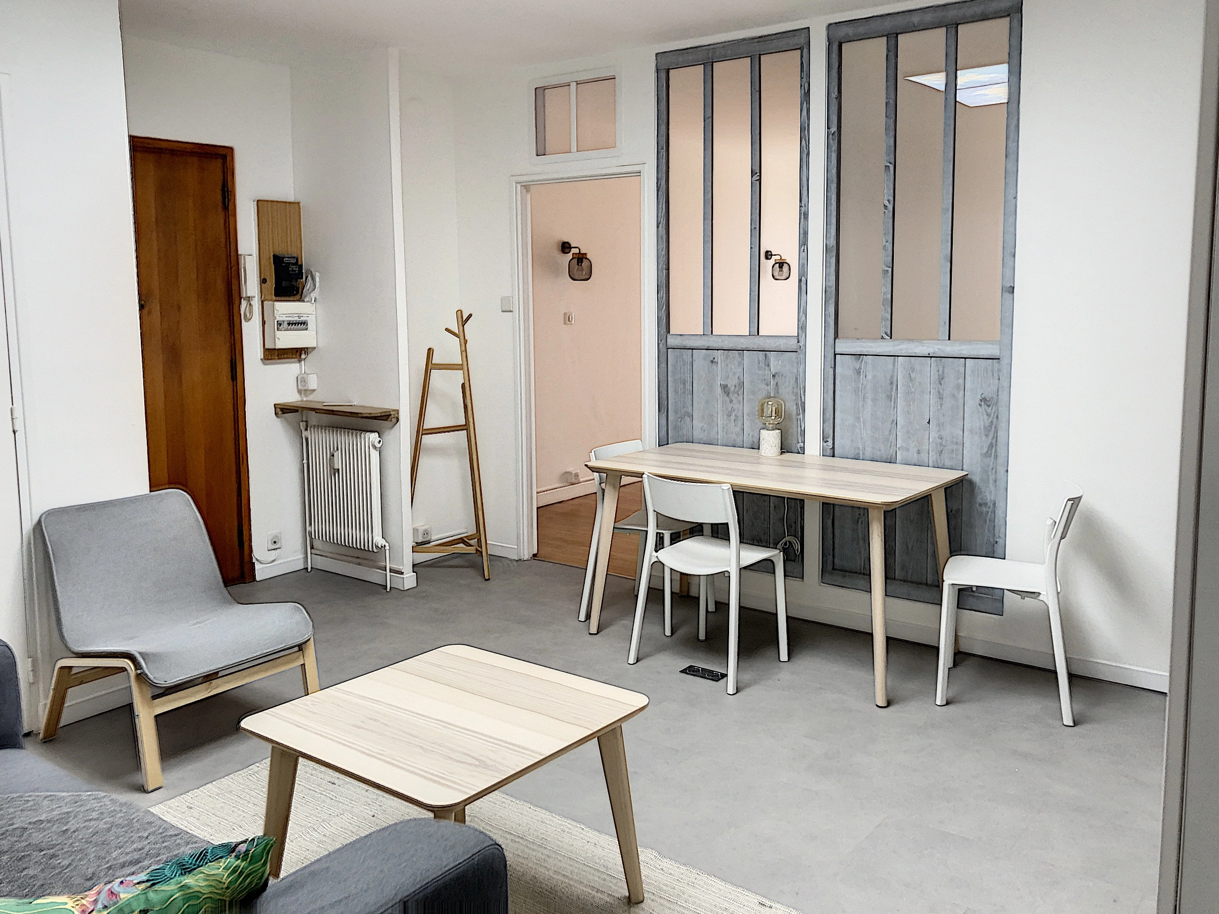 Lumineux, cloison vitree, ameublement, colocation Lumineux, cloison vitree, ameublement, colocation