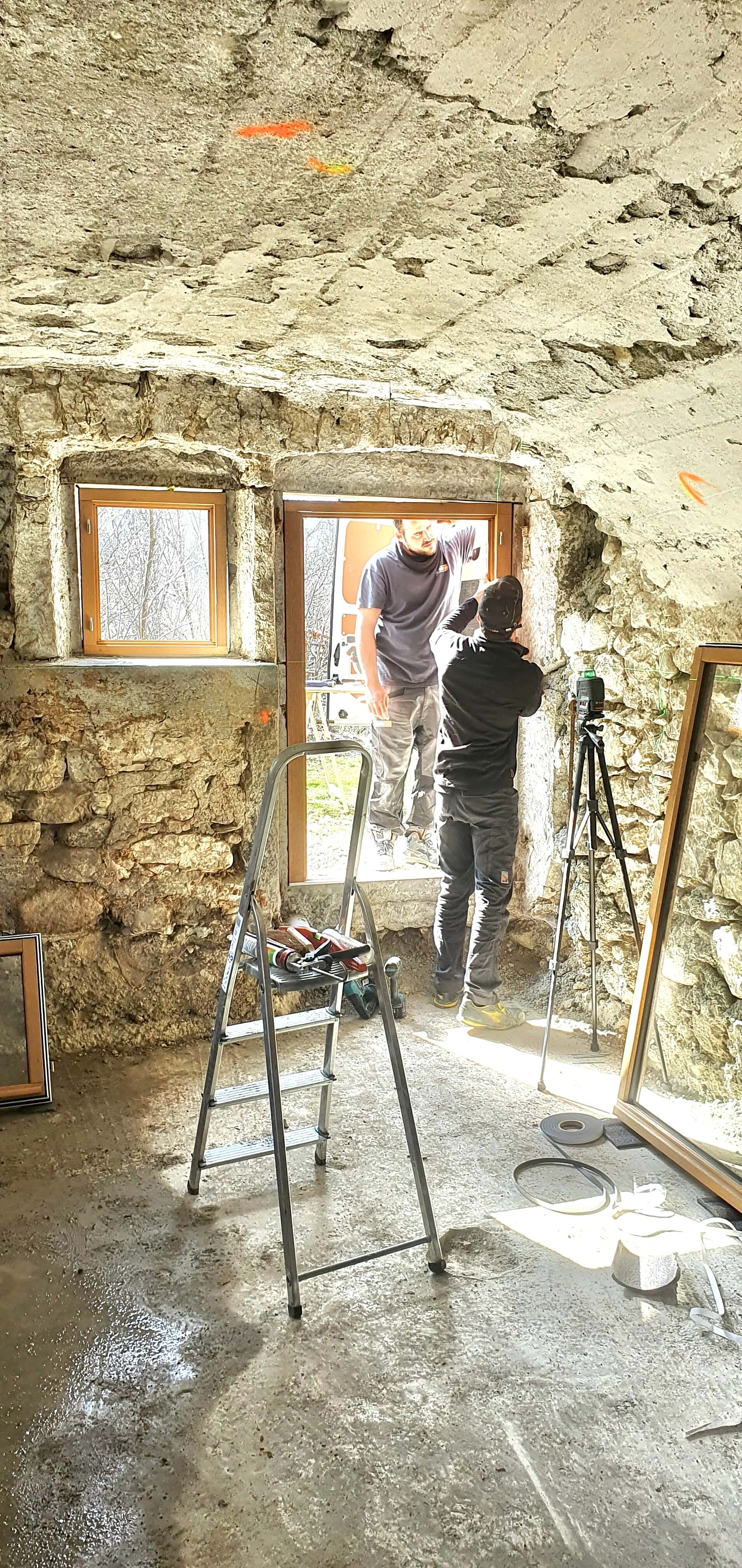 menuiseries extérieures,pose en rénovation,tableaux en pierre menuiseries extérieures,pose en rénovation,tableaux en pierre