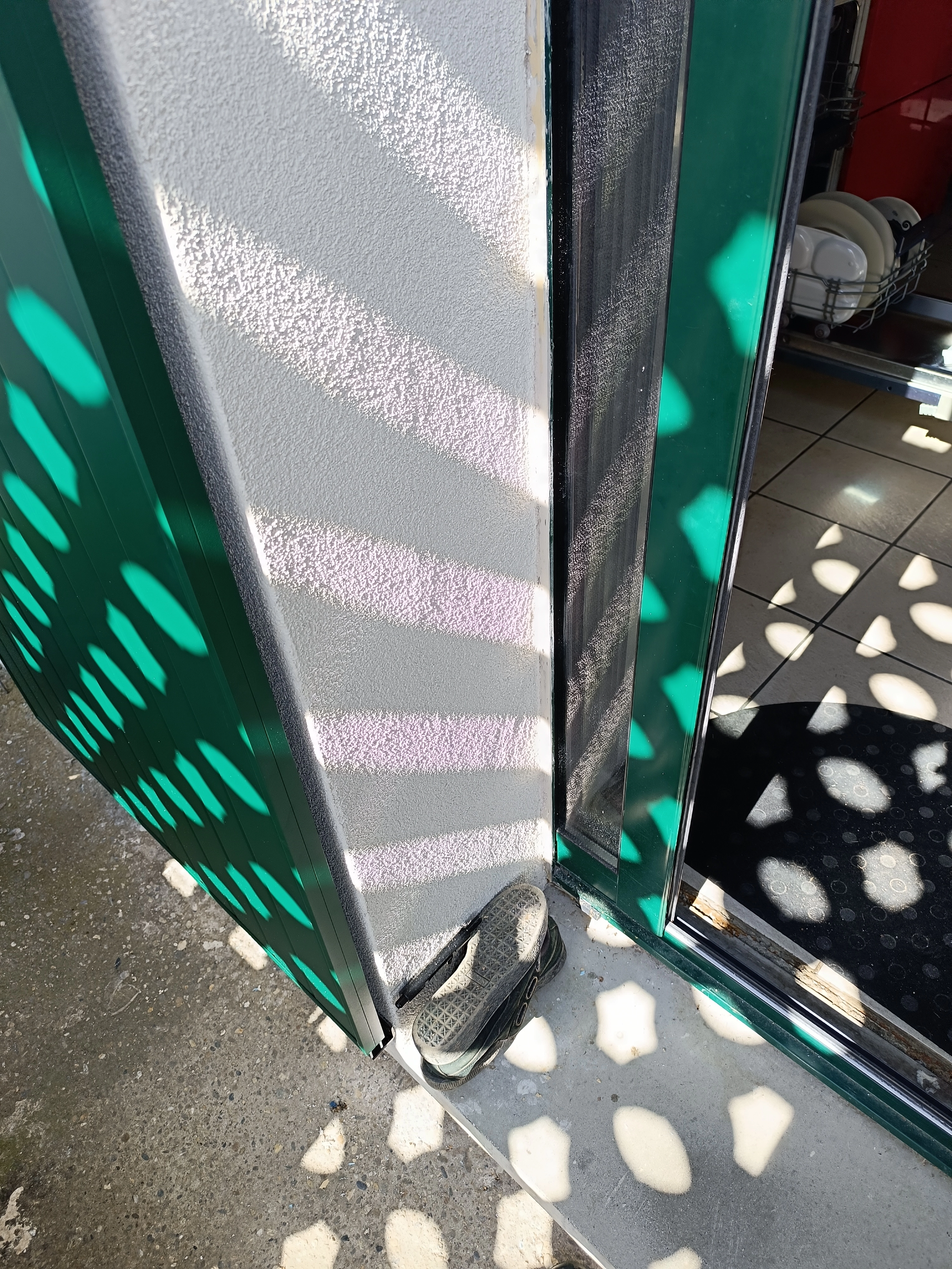 volet coullissant;applique;guide;façade;ITE volet coullissant;applique;guide;façade;ITE