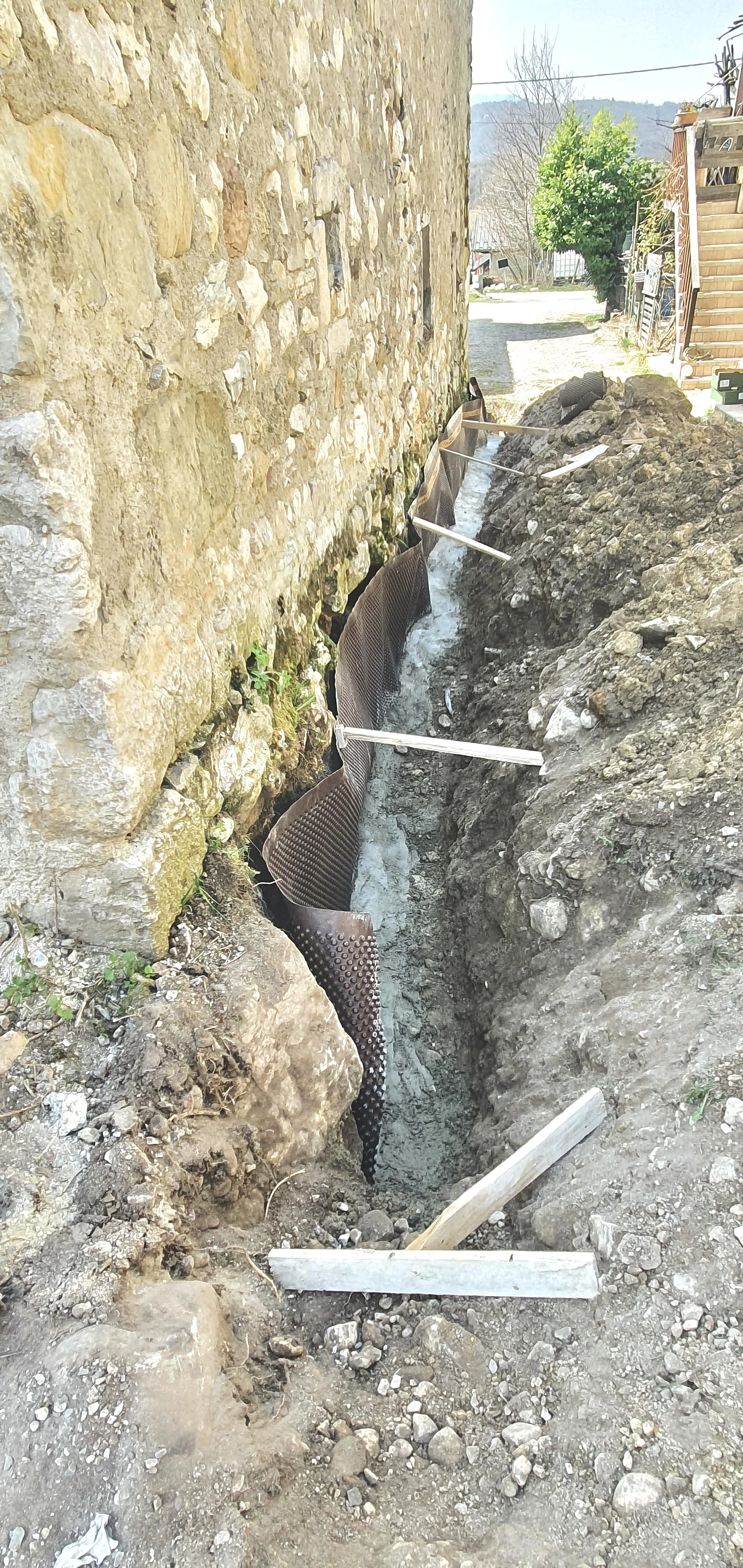 vrd,drain,assainissement,traitement de l'humidité vrd,drain,assainissement,traitement de l'humidité